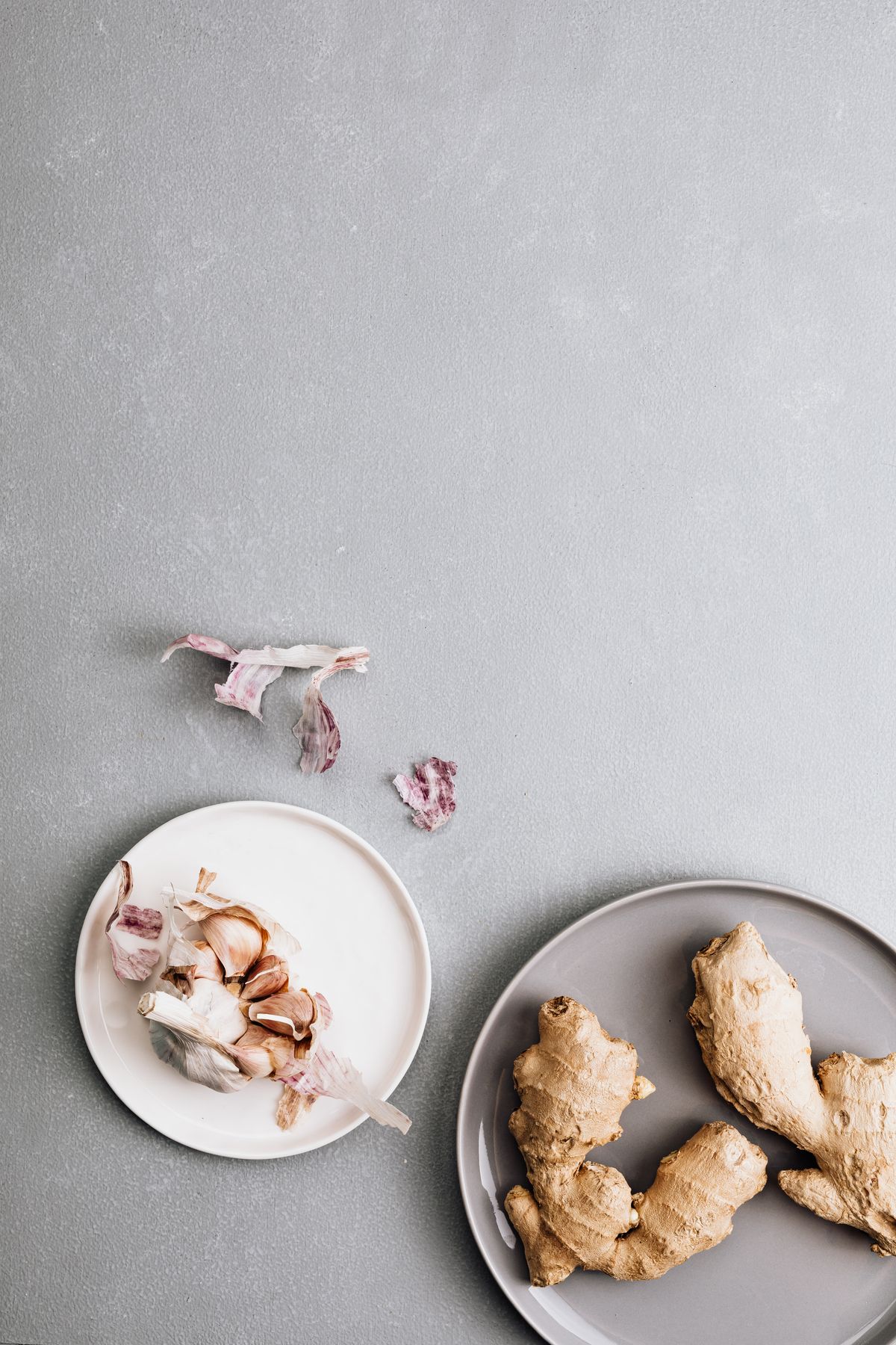 Fresh garlic and ginger